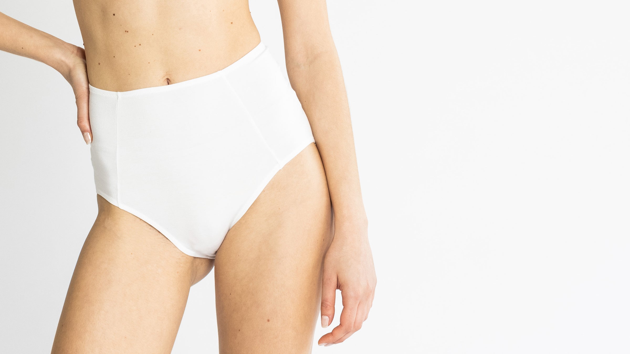 High-rise women's underwear: 5 situations where you seriously need